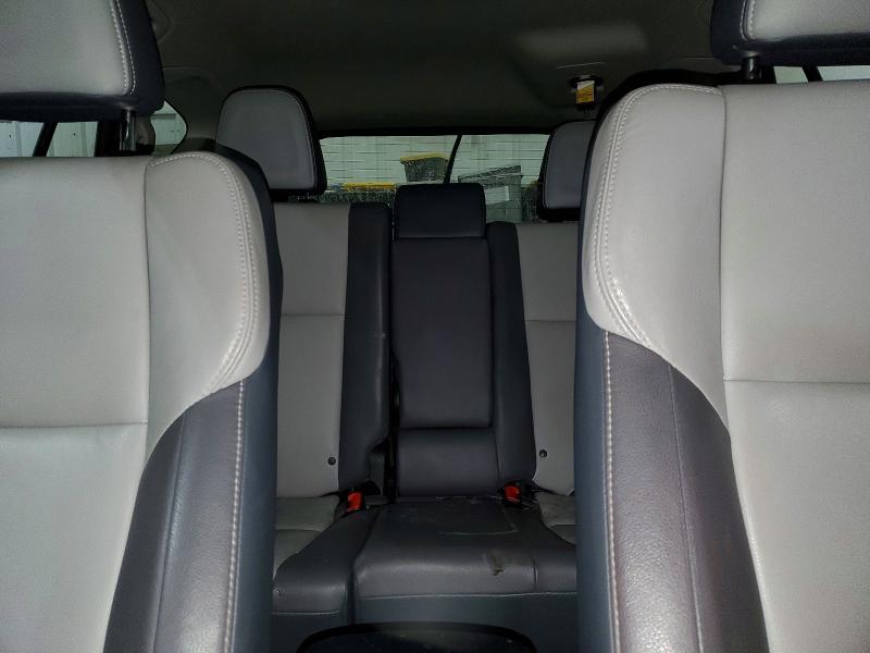 Photo 10 from auction – 2013 TOYOTA RAV4 LIMIT with VIN 2T3DFREV0DW102215