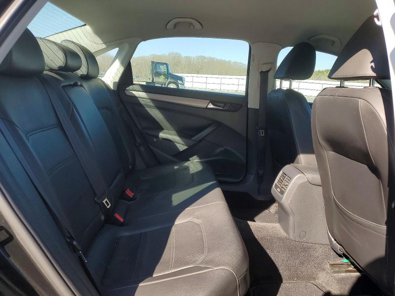 Photo 10 from auction – 2014 VOLKSWAGEN PASSAT with VIN 1VWBS7A37EC030474