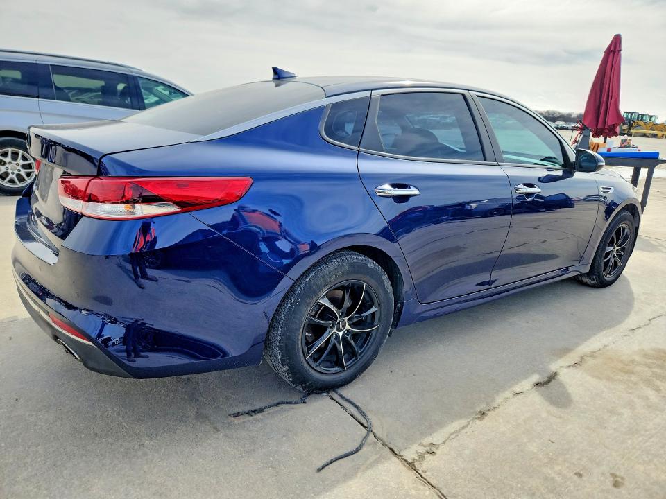 Photo 3 from auction – 2018 KIA OPTIMA with VIN 5XXGT4L37JG217063