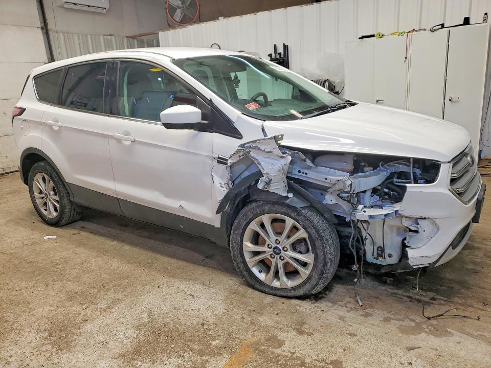 Photo 4 from auction – 2017 FORD ESCAPE with VIN 1FMCU9GD6HUC98701