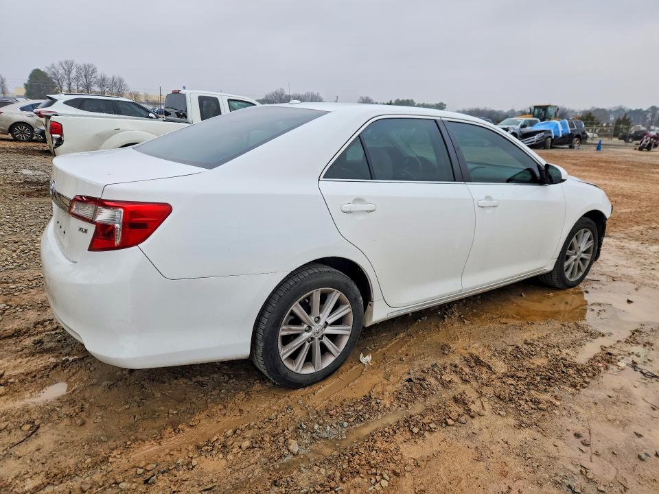 Photo 3 from auction – 2014 TOYOTA CAMRY with VIN 4T1BK1FK0EU027471