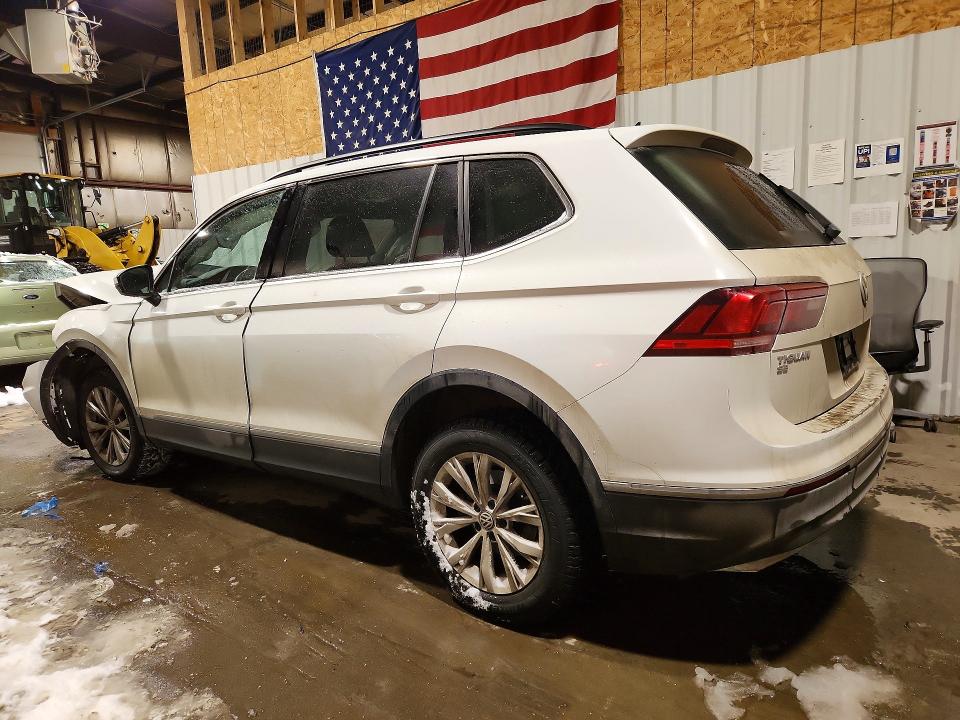 Photo 2 from auction – 2018 VOLKSWAGEN TIGUAN SE with VIN 3VV2B7AX8JM148372