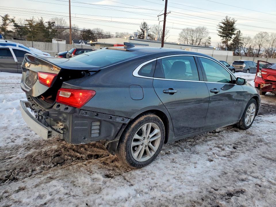 Photo 3 from auction – 2018 CHEVROLET MALIBU with VIN 1G1ZD5ST4JF255998