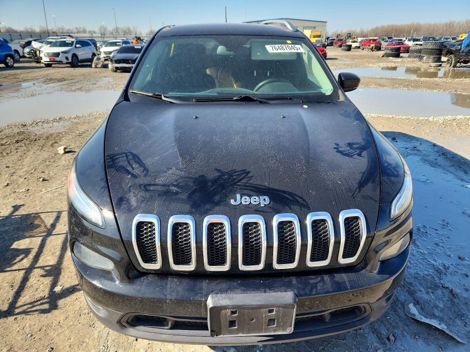 Photo 5 from auction – 2017 JEEP CHEROKEE with VIN 1C4PJMCS6HW628671