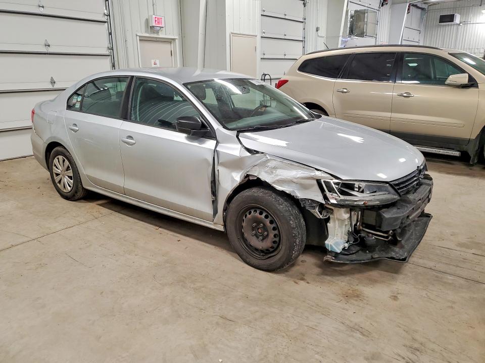 Photo 4 from auction – 2014 VOLKSWAGEN JETTA with VIN 3VW2K7AJ5EM244117