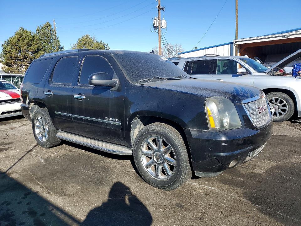 Photo 4 from auction – 2010 GMC YUKON DENA with VIN 1GKUKEEF4AR181434