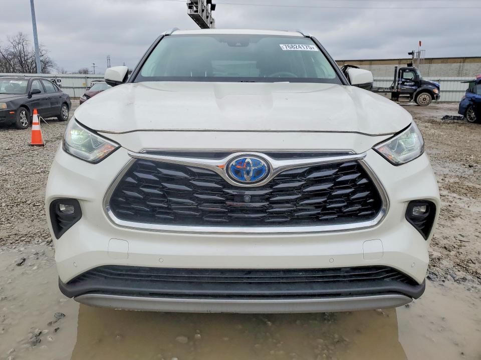 Photo 5 from auction – 2021 TOYOTA HIGHLANDER with VIN 5TDEBRCH6MS059174