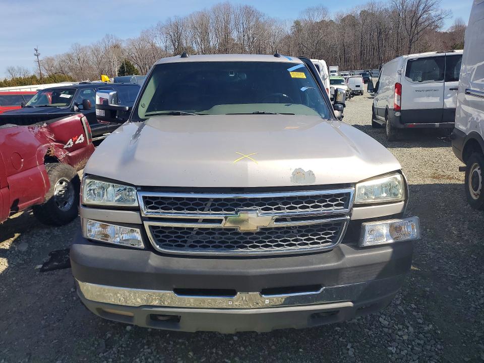 Photo 5 from auction – 2005 CHEVROLET SILVERADO with VIN 1GCHK23205F970960