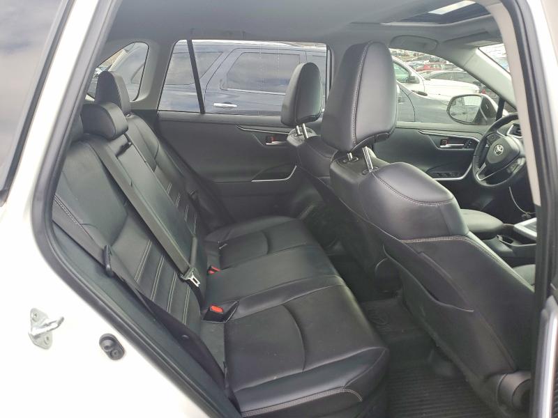 Photo 11 from auction – 2021 TOYOTA RAV4 with VIN JTMD6RFV7MD506978