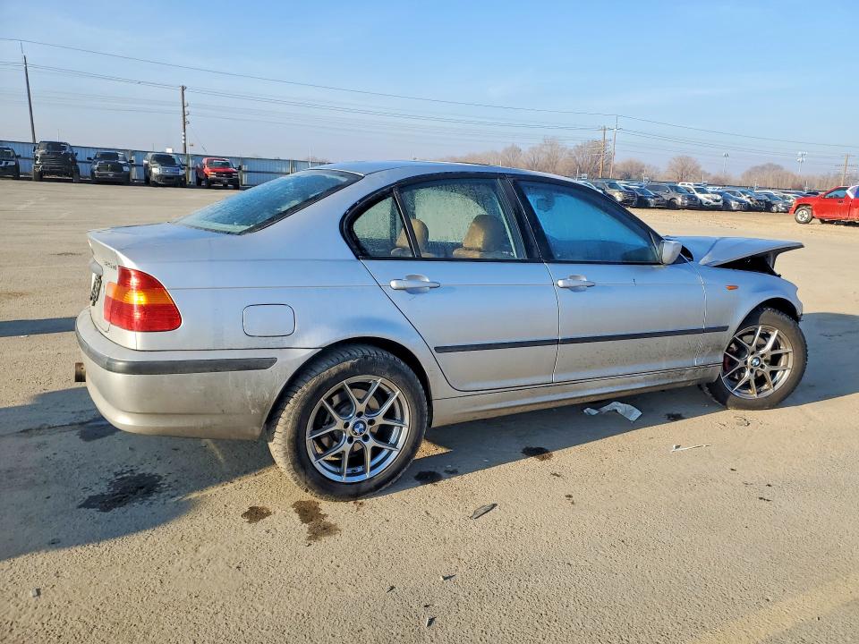 Photo 3 from auction – 2002 BMW 325 XI with VIN WBAEU33452PF58074