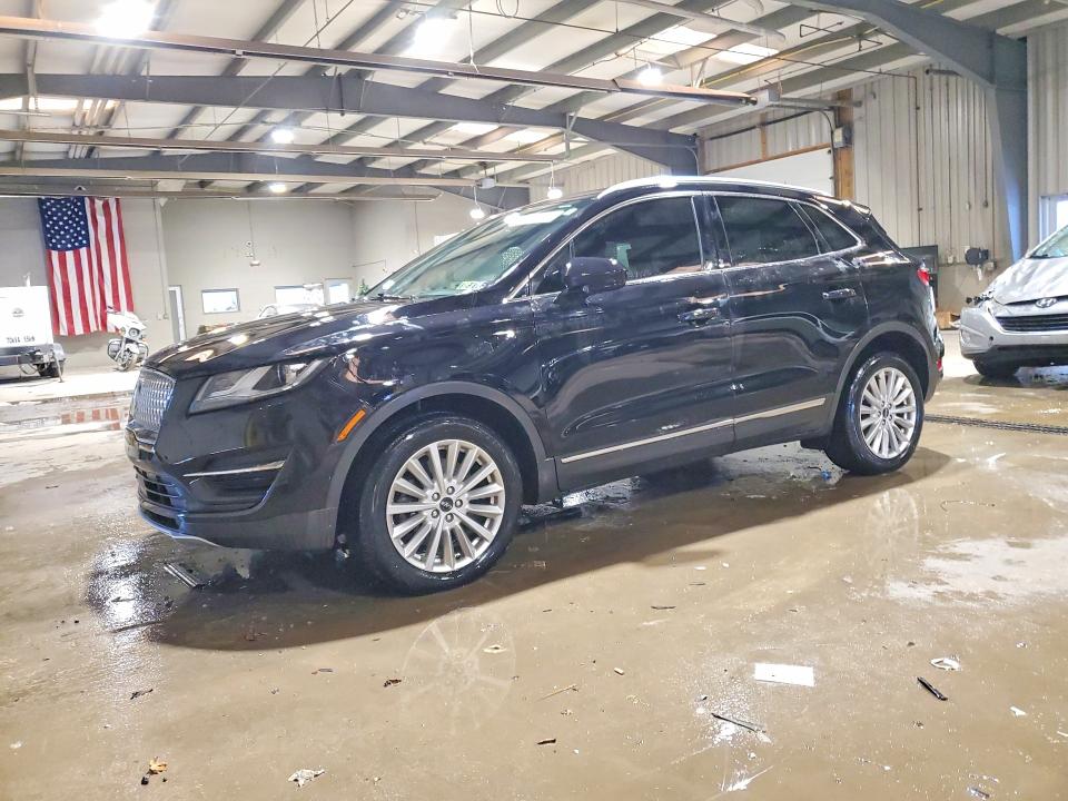 LINCOLN MKC 2019 с VIN 5LMCJ1D90KUL47650 - Фото с аукциона