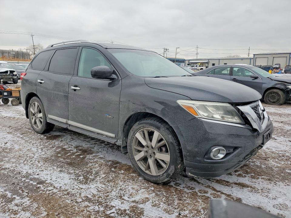 Photo 4 from auction – 2014 NISS PATHFINDER with VIN 5N1CR2MM2EC657797