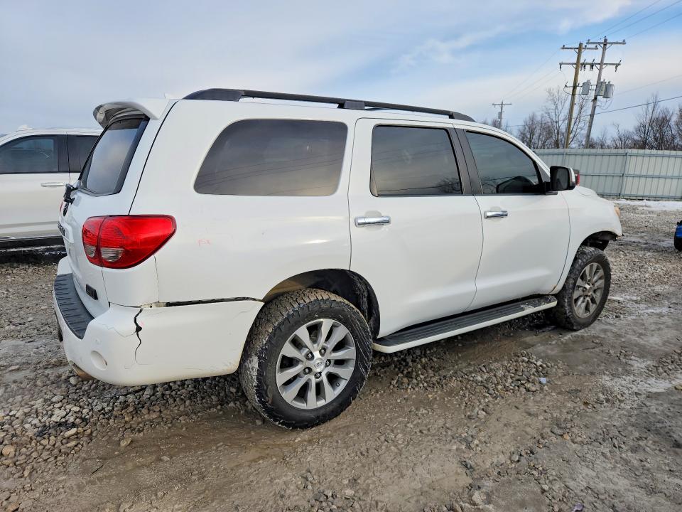 Photo 3 from auction – 2011 TOYOTA SEQUOIA with VIN 5TDJY5G15BS046402