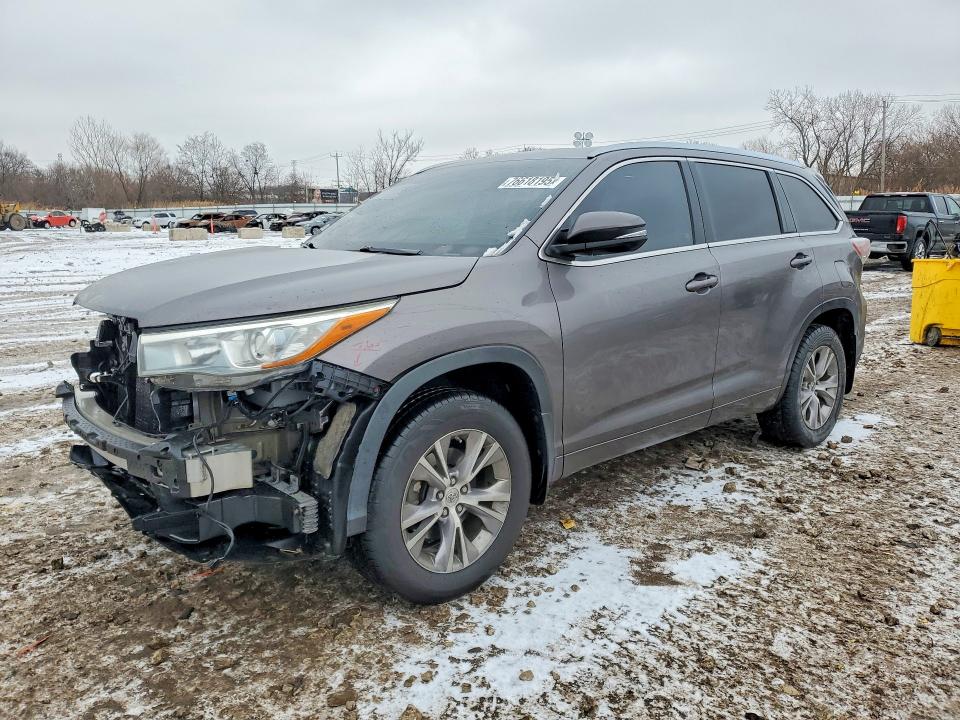 TOYOTA HIGHLANDER 2015 with VIN 5TDJKRFH9FS180066 - Photo from auction