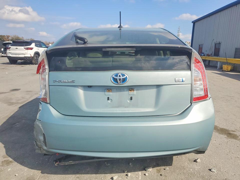 Photo 6 from auction – 2014 TOYOTA PRIUS with VIN JTDKN3DU1E1765745