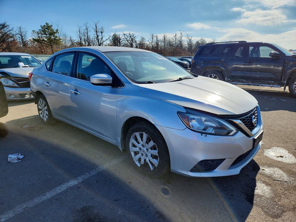 Photo 4 from auction – 2016 NISSAN SENTRA S with VIN 3N1AB7AP2GY211965