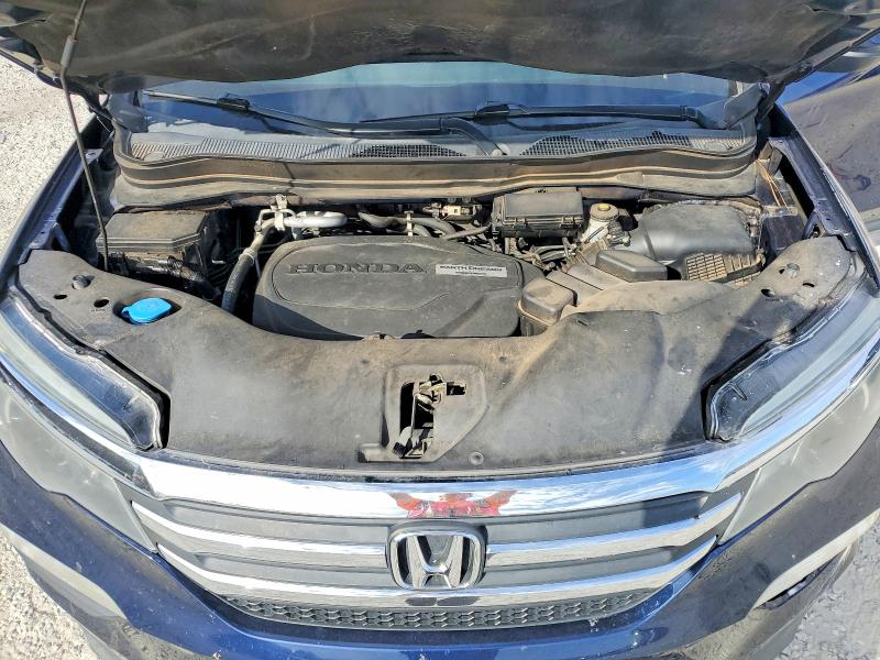 Photo 12 from auction – 2016 HONDA PILOT with VIN 5FNYF5H38GB030842