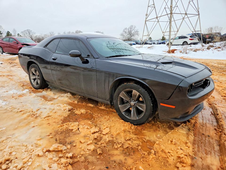 Photo 4 from auction – 2018 DODGE CHALLENGER with VIN 2C3CDZAG4JH245757