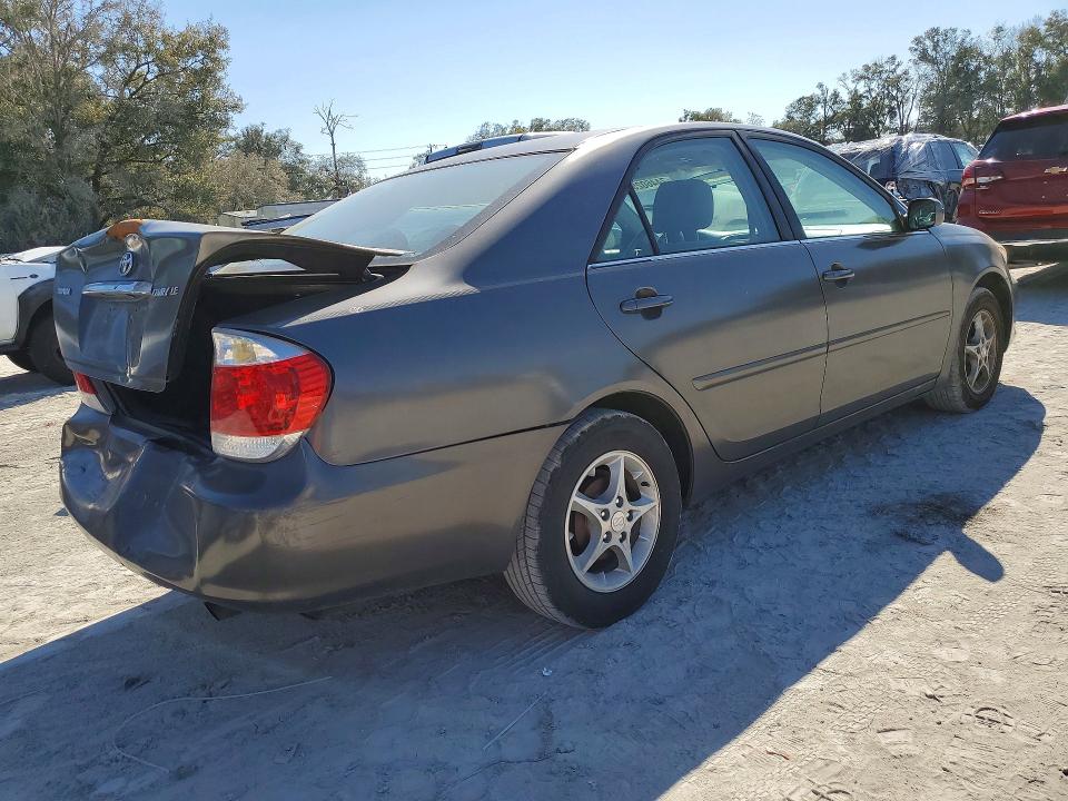 Photo 3 from auction – 2005 TOYOTA CAMRY LE with VIN 4T1BE32K05U509219