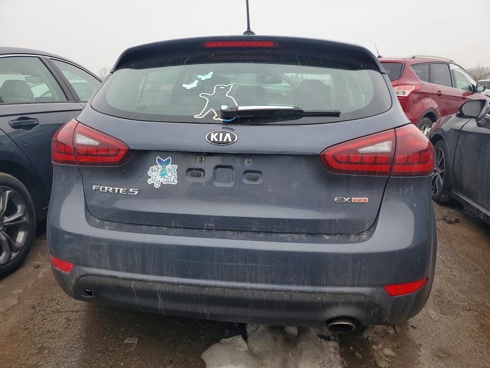 Photo 6 from auction – 2016 KIA FORTE EX with VIN KNAFX5A85G5632297