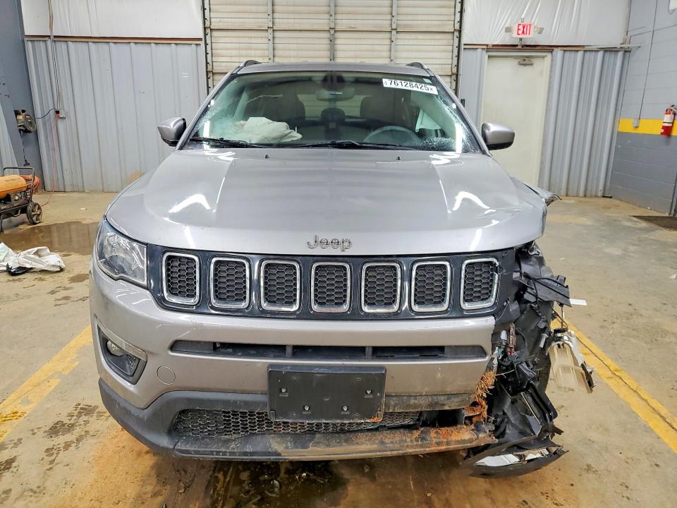 Photo 5 from auction – 2020 JEEP COMPASS LA with VIN 3C4NJDBB1LT119966