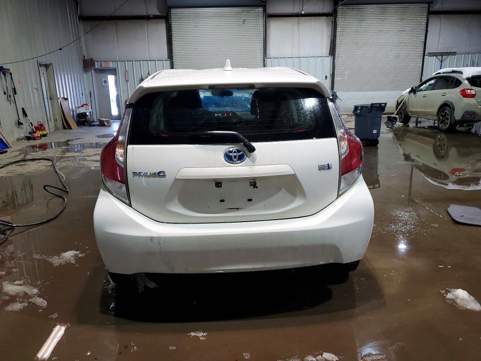 Photo 6 from auction – 2015 TOYOTA PRIUS C with VIN JTDKDTB31F1586491