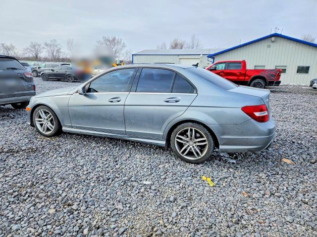 Photo 2 from auction – 2012 MERCEDES-BENZ C 300 4MAT with VIN WDDGF8BB2CR235743