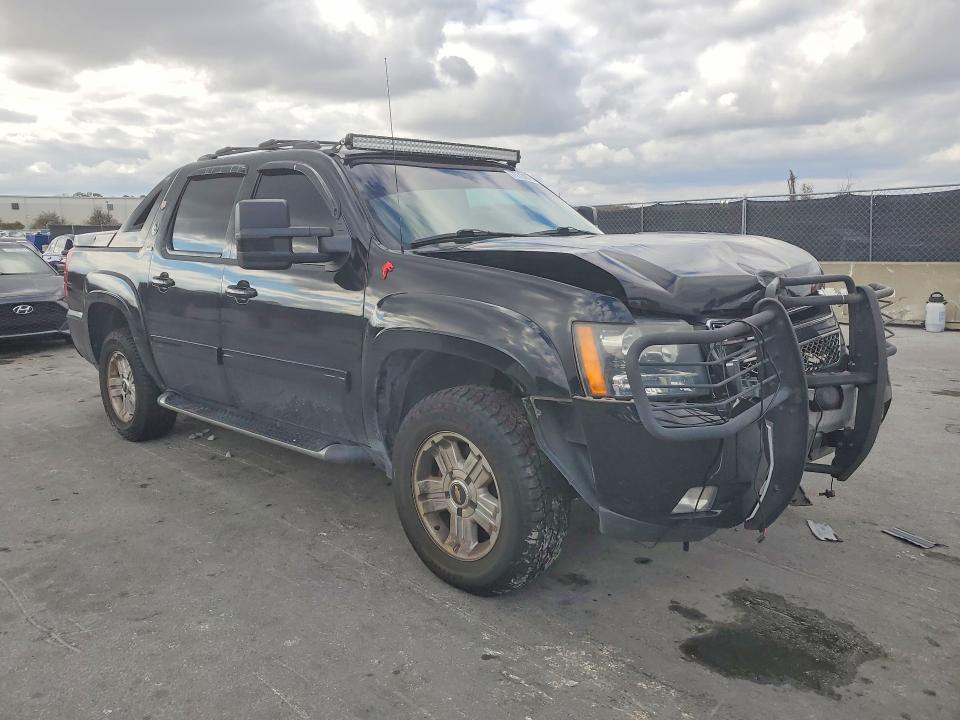 Photo 4 from auction – 2013 CHEVROLET AVALANCHE with VIN 3GNTKFE79DG344306