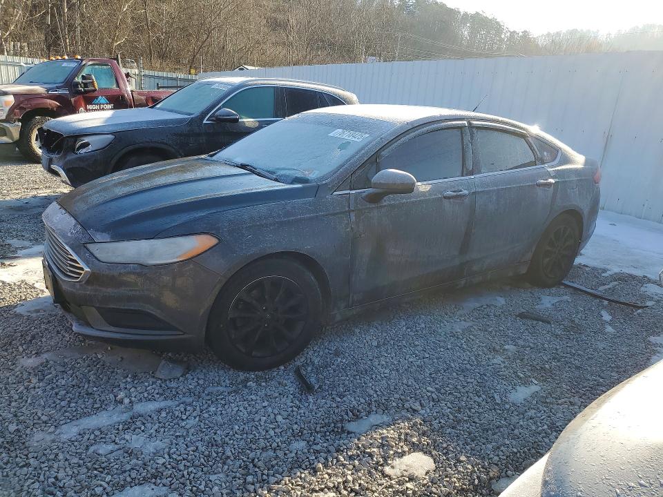 FORD FUSION 2017 with VIN 3FA6P0HDXHR153967 - Photo from auction