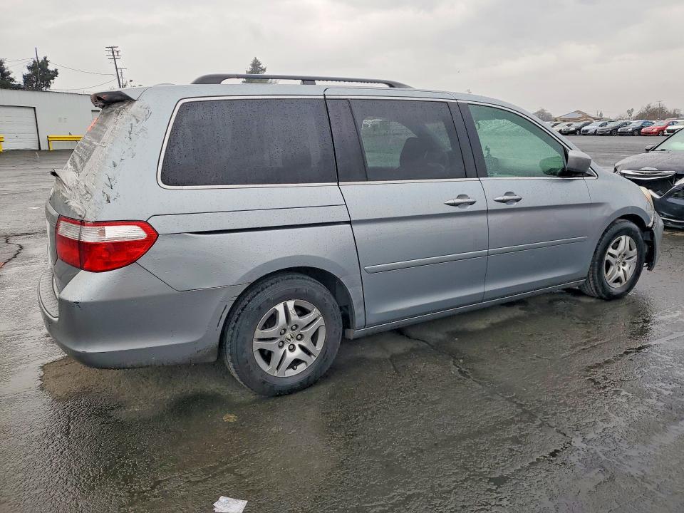 Photo 3 from auction – 2006 HONDA ODYSSEY with VIN 5FNRL38766B095885