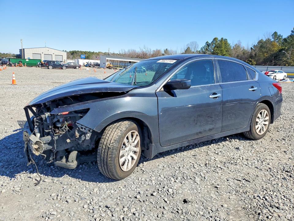 NISSAN ALTIMA 2018 with VIN 1N4AL3AP6JC162035 - Photo from auction