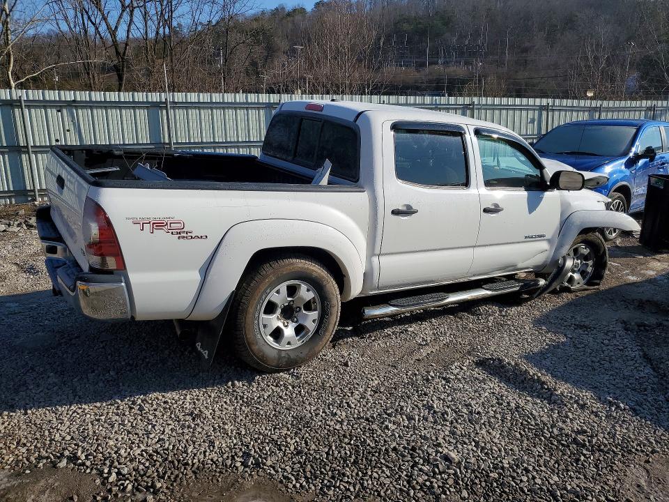 Photo 3 from auction – 2011 TOYOTA TACOMA with VIN 3TMLU4EN4BM059341