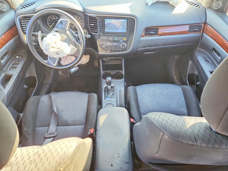 Photo 8 from auction – 2014 MITSUBISHI OUTLANDER with VIN JA4JZ4AX4EZ013554