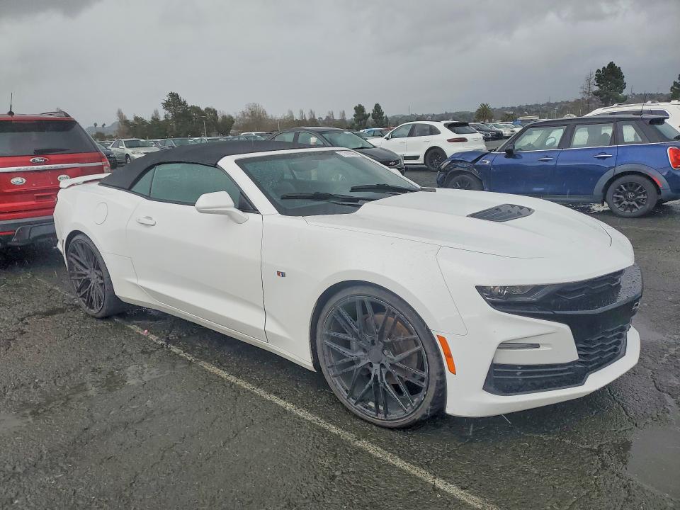 Photo 4 from auction – 2019 CHEVROLET CAMARO with VIN 1G1FH3D74K0140737