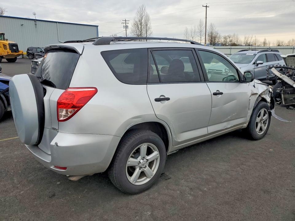 Photo 3 from auction – 2007 TOYOTA RAV4 with VIN JTMBD33VX75073766