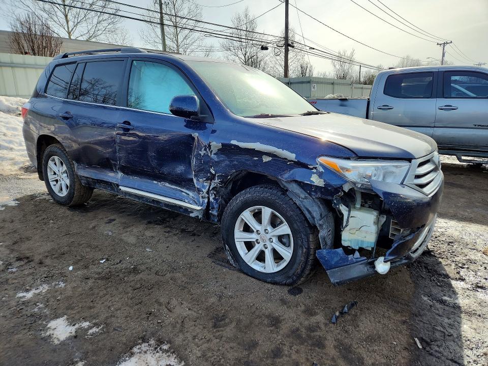 Photo 4 from auction – 2012 TOYOTA HIGHLANDER with VIN 5TDBK3EH0CS108798