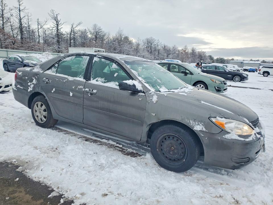 Photo 4 from auction – 2003 TOYOTA CAMRY with VIN 4T1BE32K93U725423