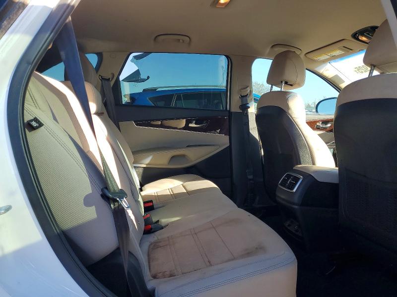Photo 11 from auction – 2017 KIA SORENTO LX with VIN 5XYPG4A33HG230096
