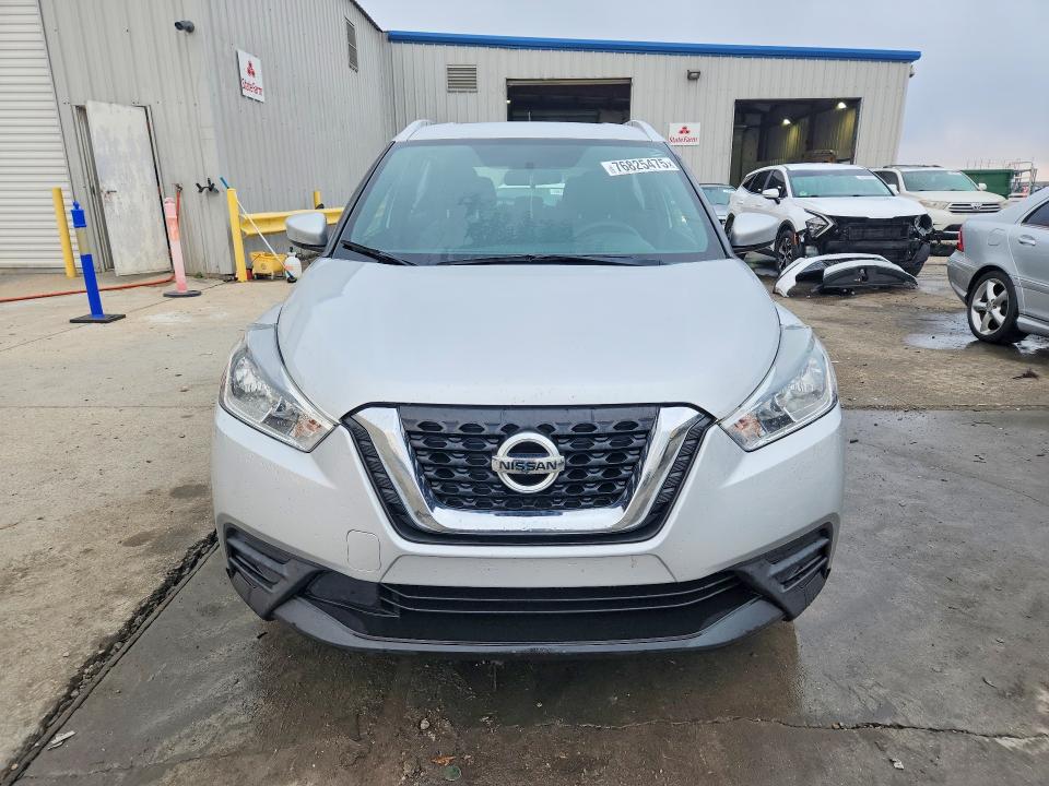 Photo 5 from auction – 2019 NISS KICKS with VIN 3N1CP5CU0KL556029