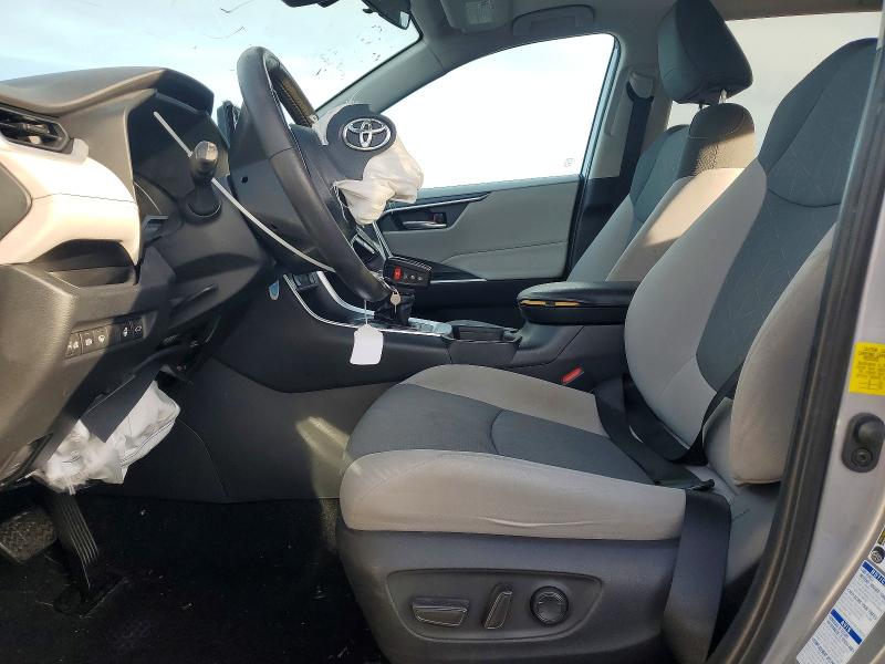 Photo 7 from auction – 2019 TOYOTA RAV4 XLE with VIN 2T3P1RFV2KW070035