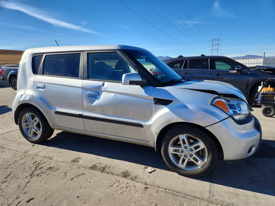 Photo 4 from auction – 2010 KIA SOUL + with VIN KNDJT2A24A7129021