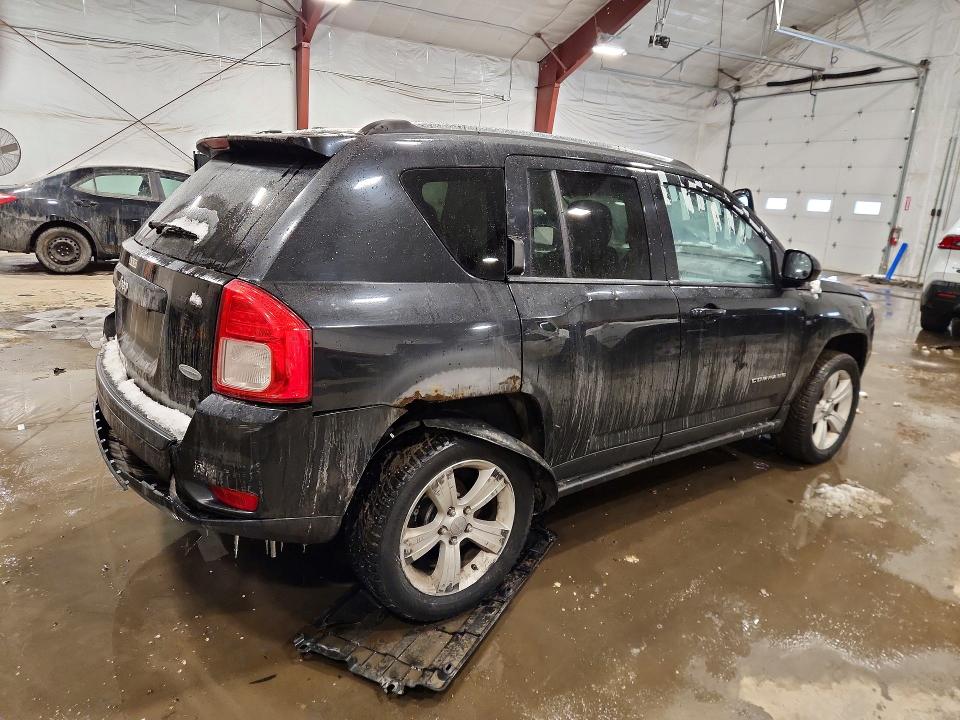 Photo 3 from auction – 2011 JEEP COMPASS with VIN 1J4NF1FB5BD206844