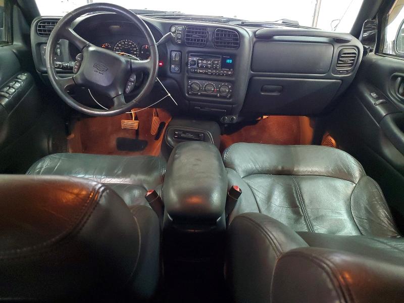 Photo 8 from auction – 2000 CHEVROLET BLAZER with VIN 1GNDT13W0Y2115686