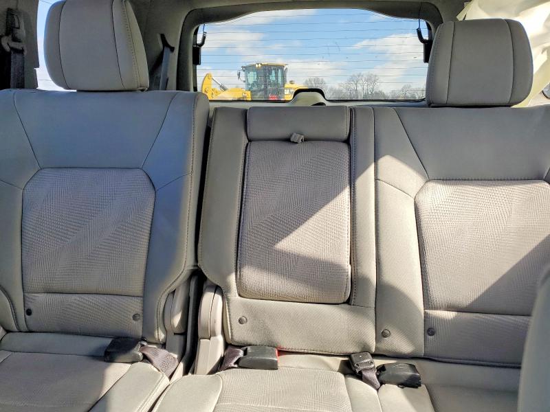 Photo 10 from auction – 2015 HONDA PILOT LX with VIN 5FNYF4H2XFB013590