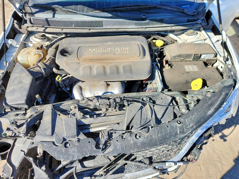 Photo 11 from auction – 2015 CHRYSLER 200 with VIN 1C3CCCCB9FN549571