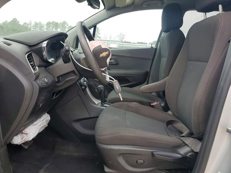 Photo 7 from auction – 2020 CHEVROLET TRAX with VIN 3GNCJKSB7LL163991