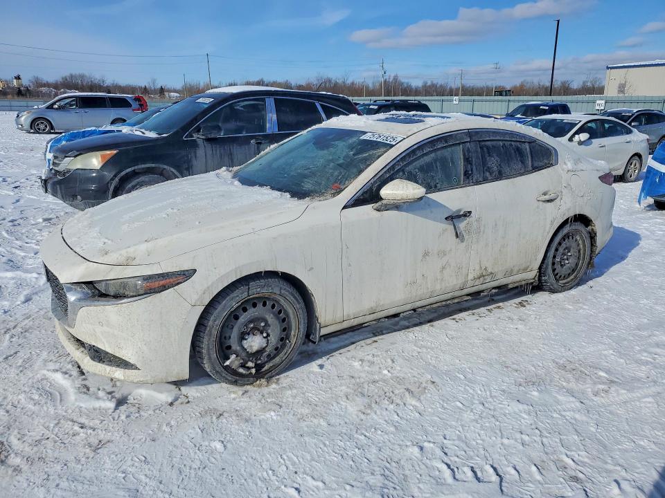MAZDA 3 PREMIUM 2021 with VIN JM1BPBDL3M1317601 - Photo from auction