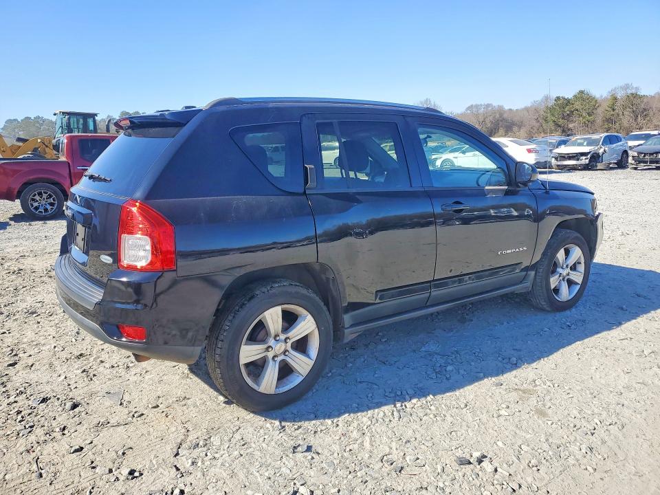 Photo 3 from auction – 2012 JEEP COMPASS LA with VIN 1C4NJCEB9CD640056
