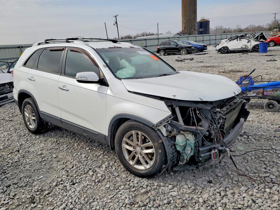 Photo 4 from auction – 2014 KIA SORENTO with VIN 5XYKT3A63EG442406