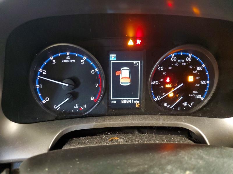 Photo 9 from auction – 2017 TOYOTA RAV4 with VIN JTMBFREV8HD215517